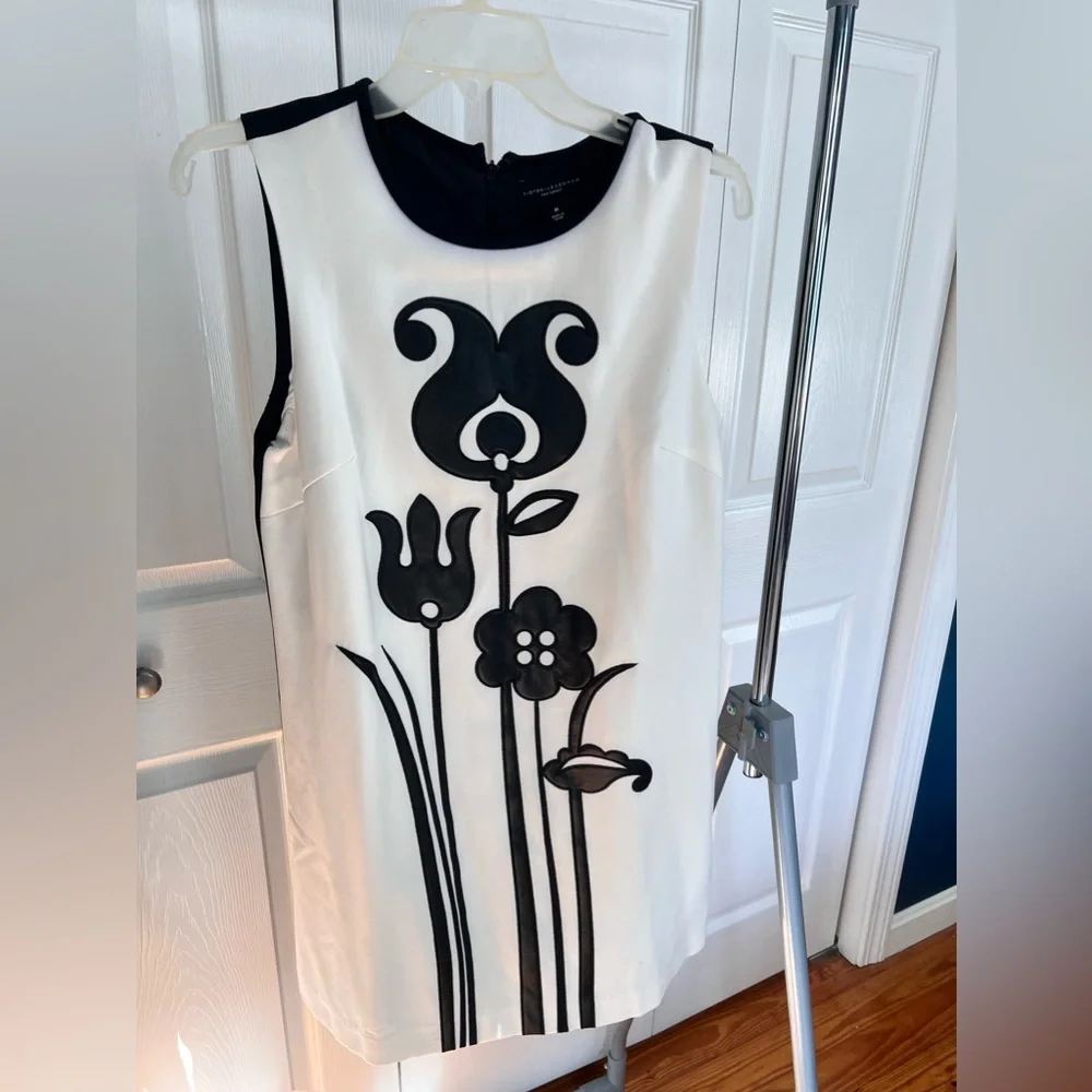 Victoria Beckham Dress Size Medium - Picture 1 of 4